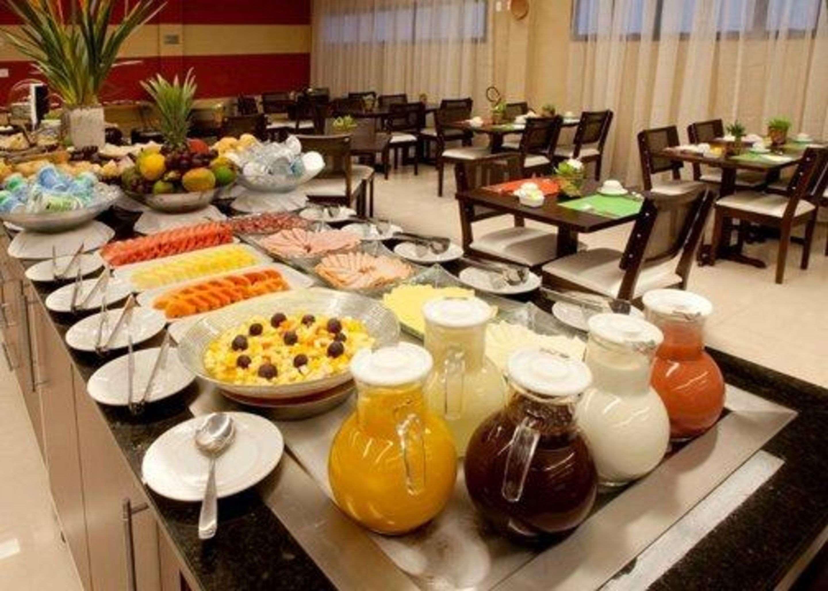 Quality Hotel Manaus Buitenkant foto