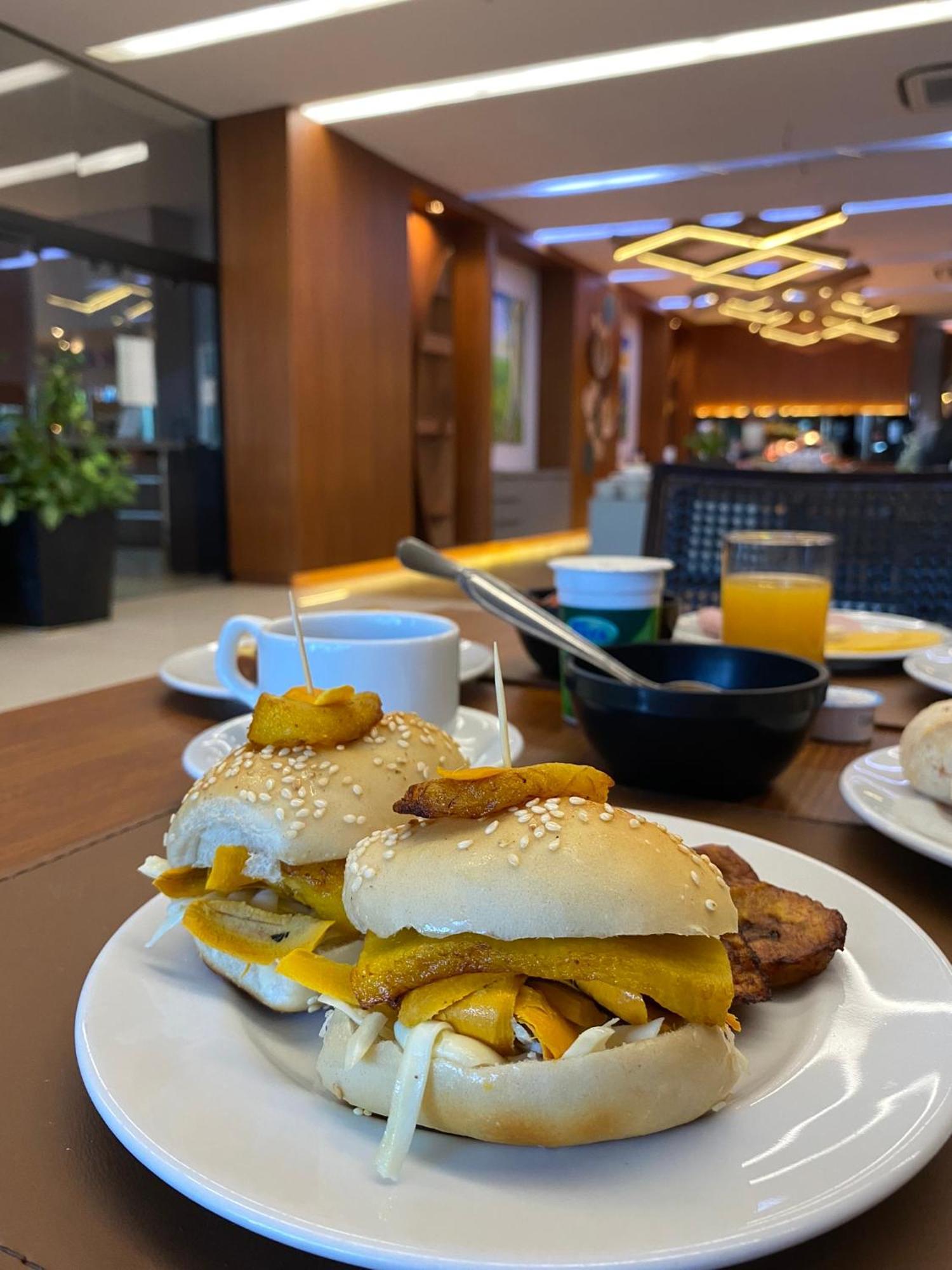 Quality Hotel Manaus Buitenkant foto